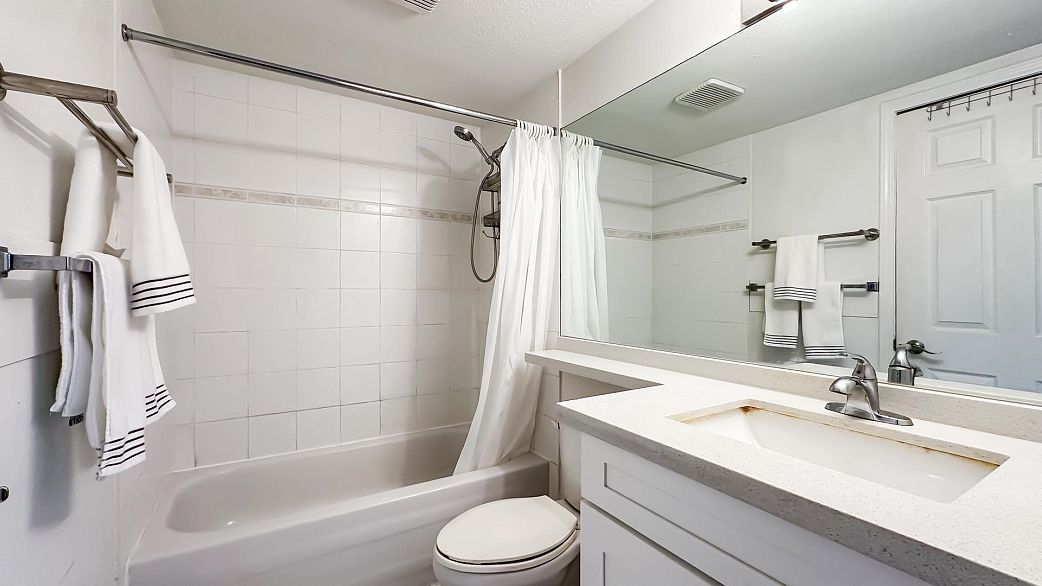 302 120 Garden Drive