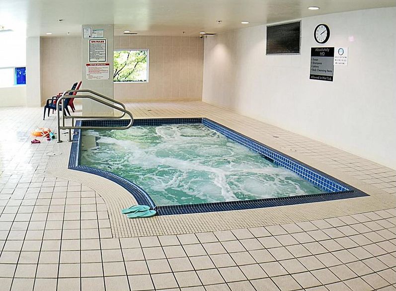 2105 668 Citadel Parade