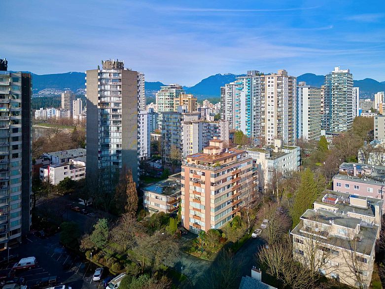 302 1315 Cardero Street