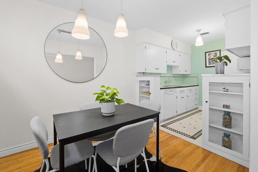 204 1565 Burnaby Street