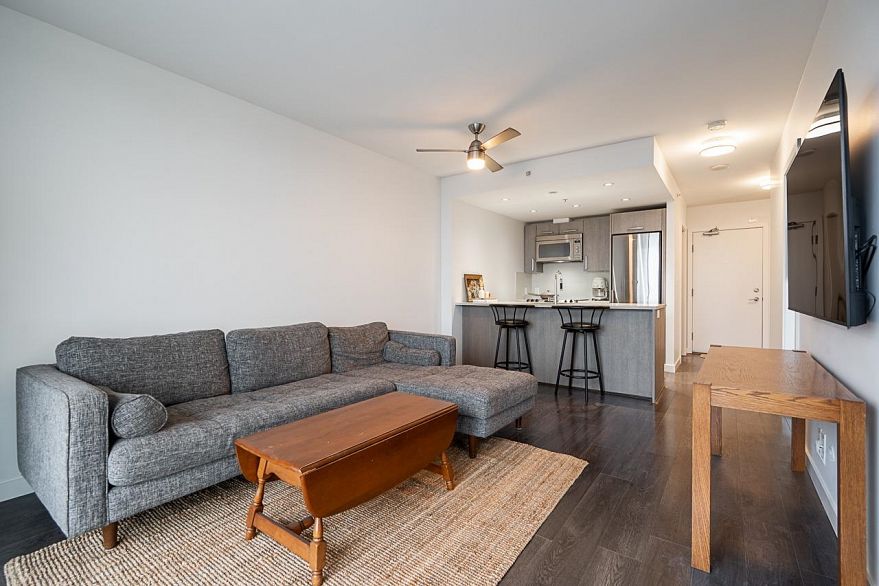 360 955 E Hastings Street