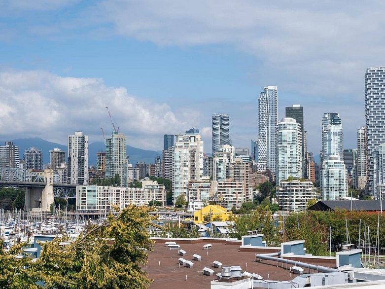 604 1508 Mariner Walk