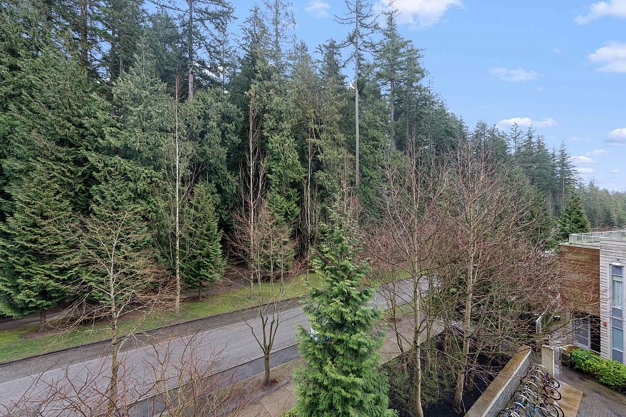 307 3355 Binning Road