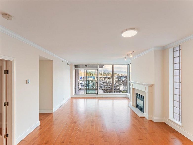 205 1717 Bayshore Drive