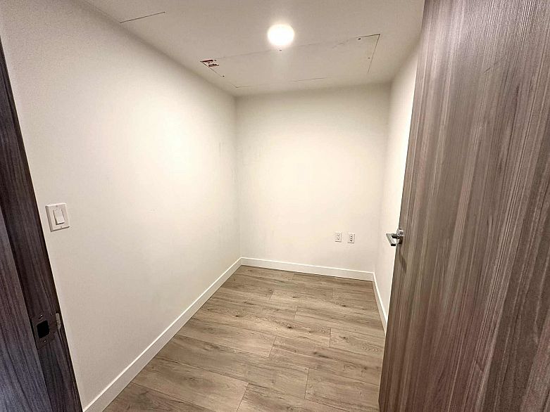 911 455 SW Marine Drive