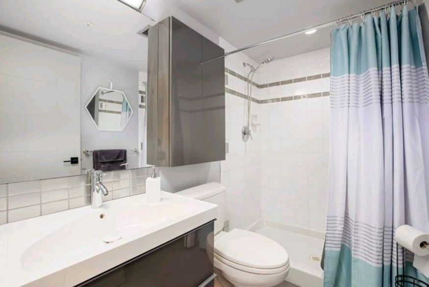 2503 183 Keefer Place