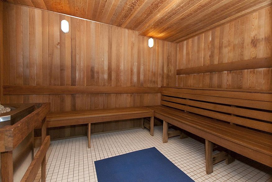 2106 939 Expo Boulevard