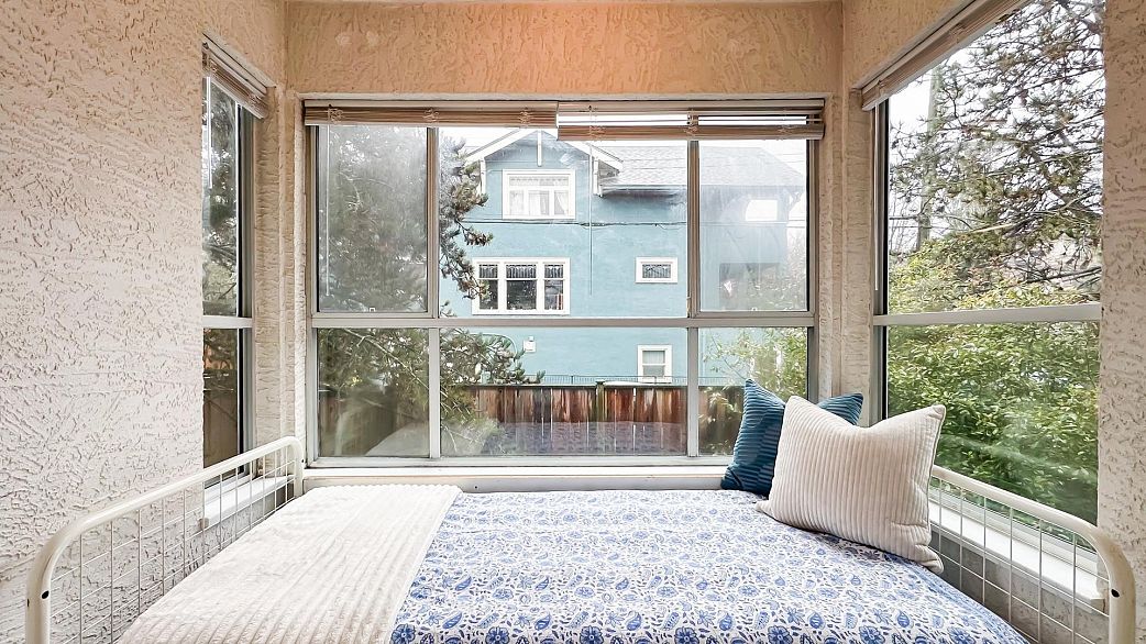 302 120 Garden Drive