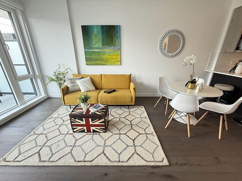 302 6859 Cambie Street