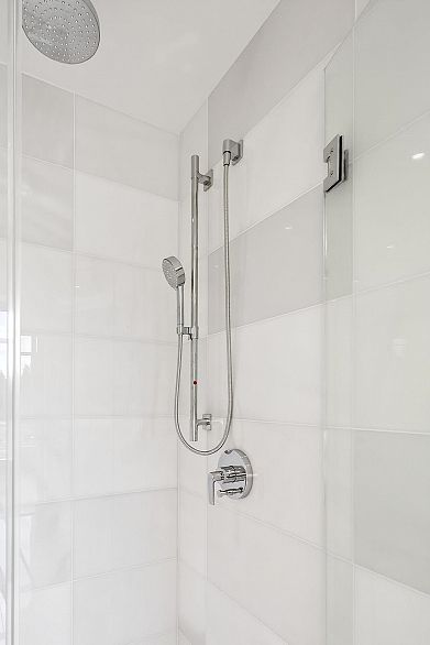 605 6138 Birney Avenue