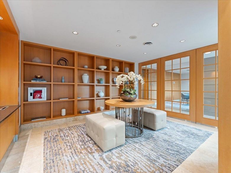 205 1717 Bayshore Drive