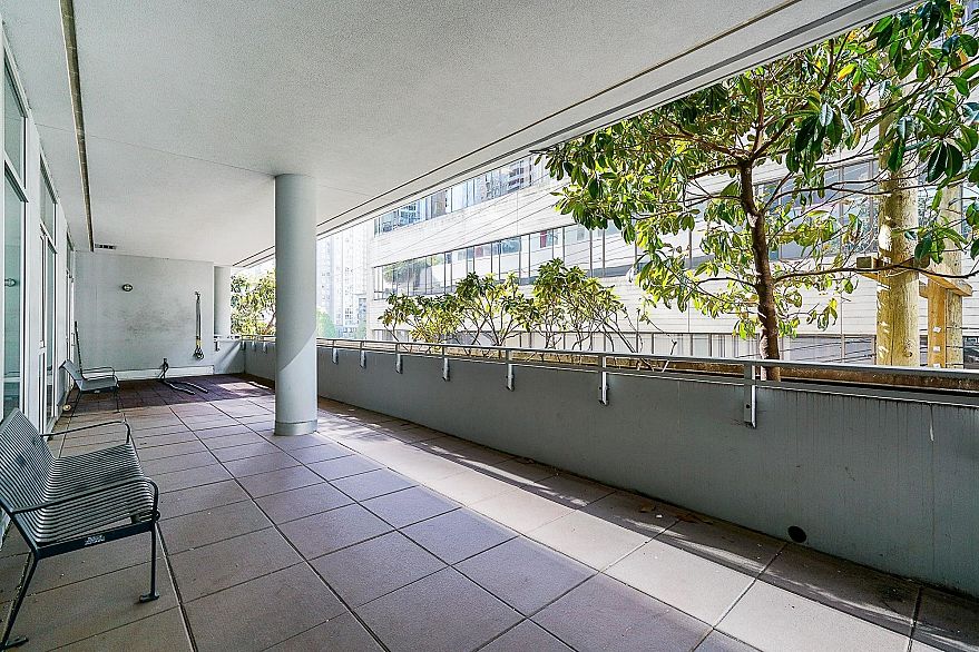 1507 833 Homer Street