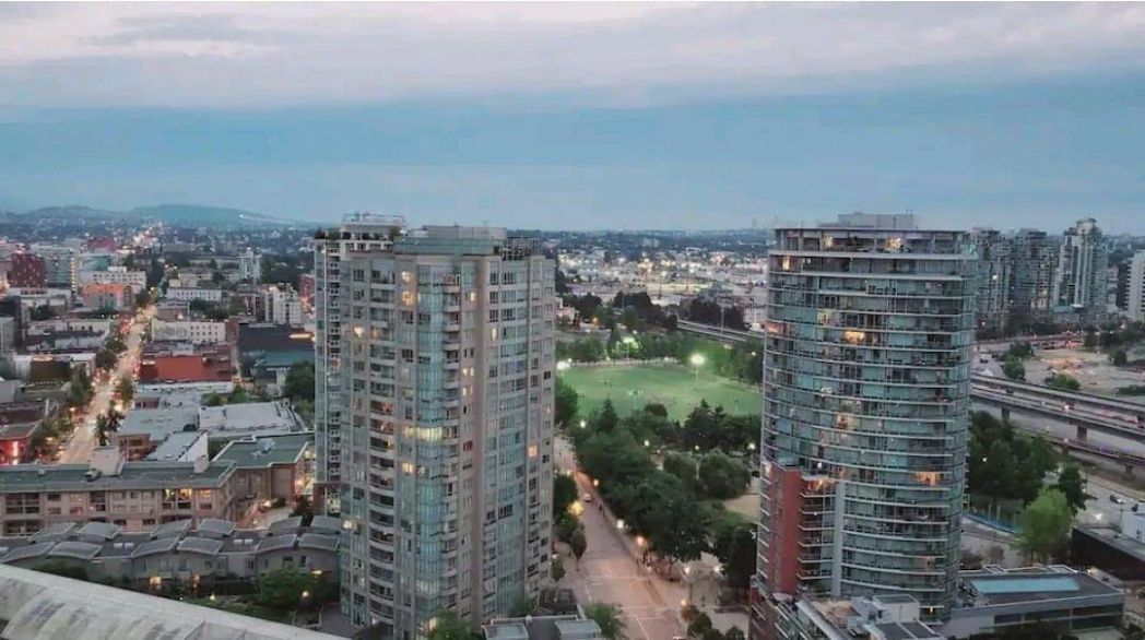 2503 183 Keefer Place