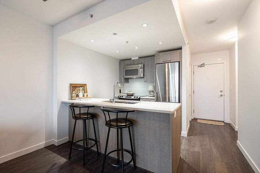 360 955 E Hastings Street