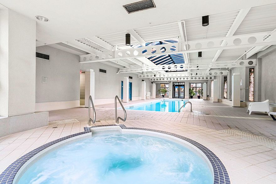 2503 183 Keefer Place