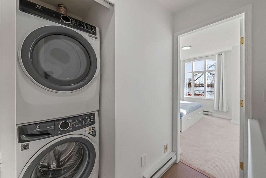 1 8581 Jellicoe Street