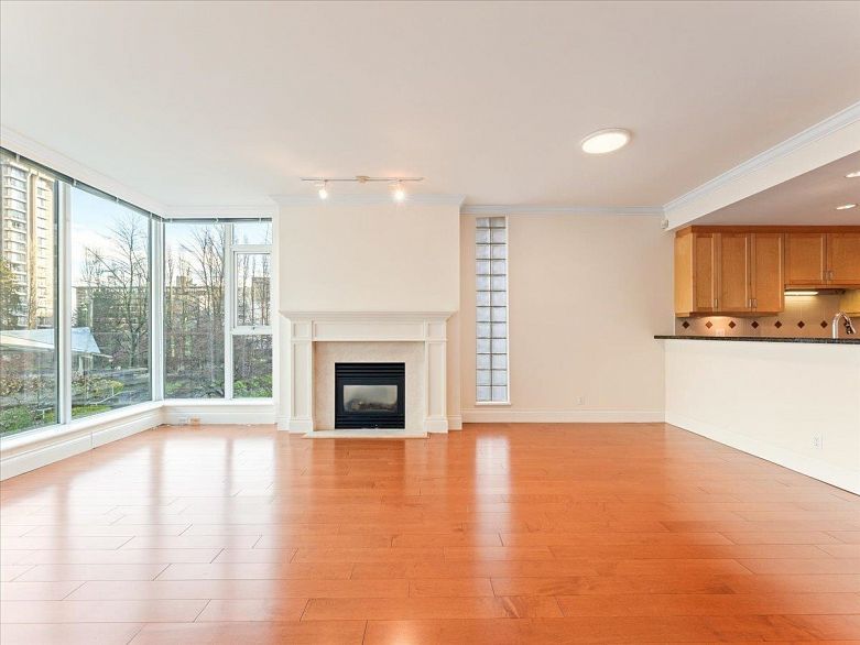 205 1717 Bayshore Drive