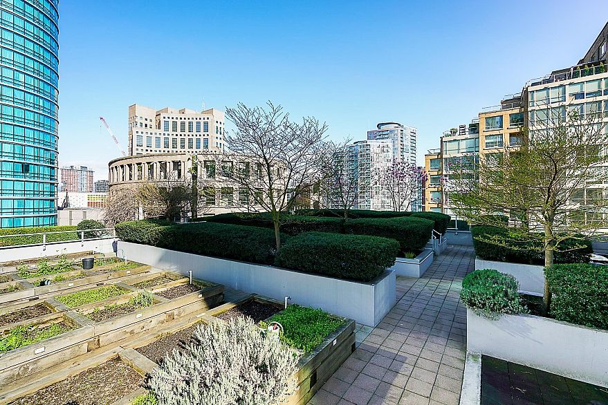 1507 833 Homer Street