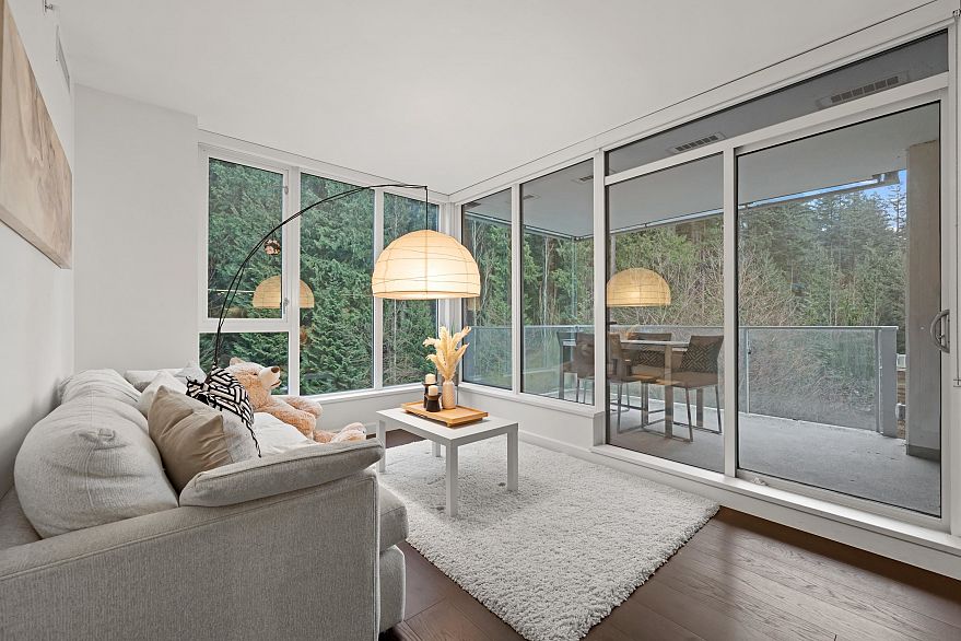 307 3355 Binning Road