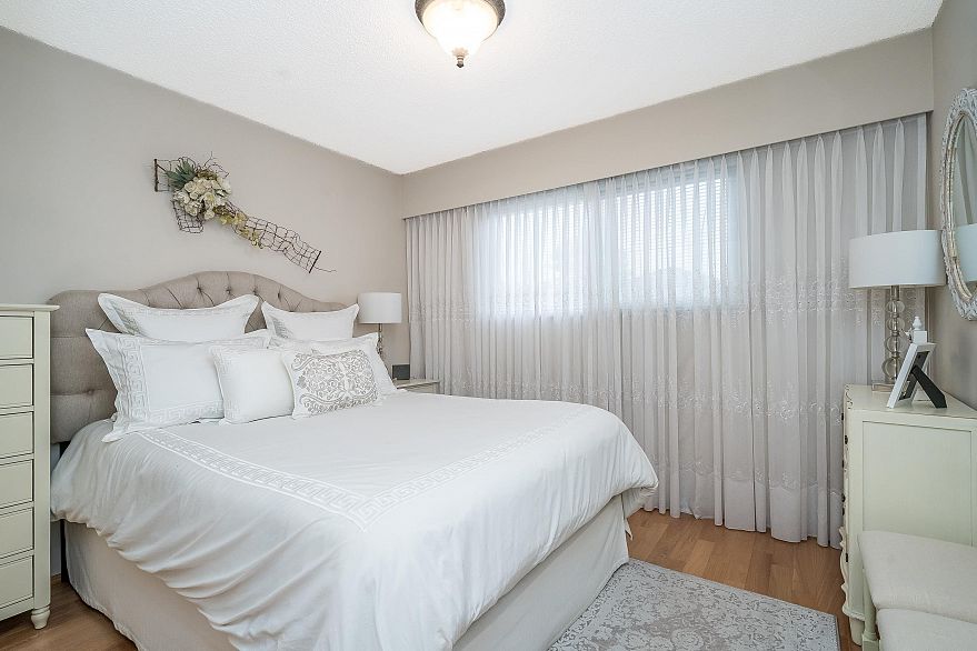 5262 Clarendon Street