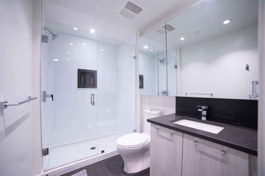 201 3581 NE Kent Avenue