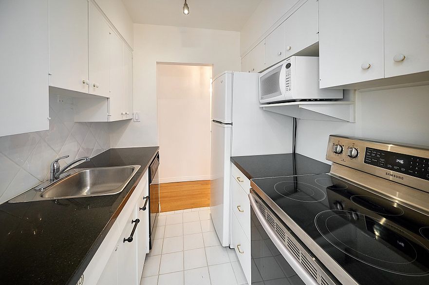 302 1315 Cardero Street