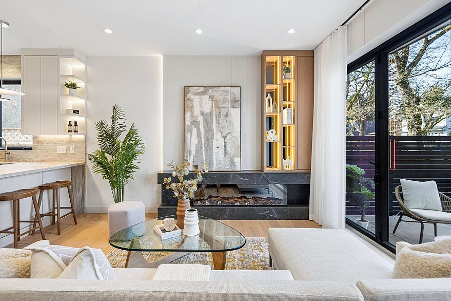 1 3036 W 13th Avenue