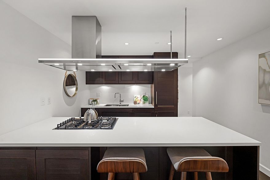 307 3355 Binning Road