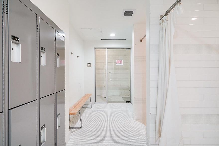 1507 833 Homer Street