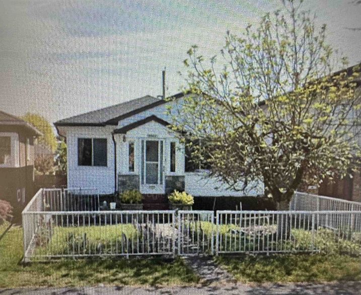 2566 Venables Street