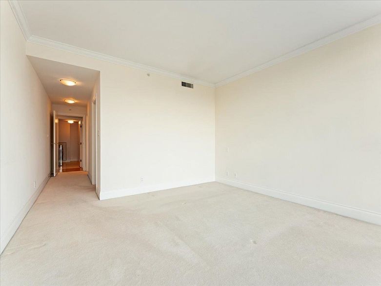 205 1717 Bayshore Drive