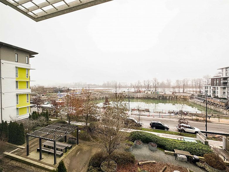 404 3289 Riverwalk Avenue