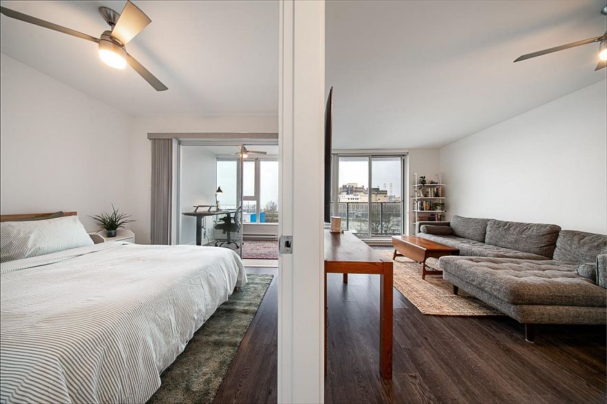 360 955 E Hastings Street