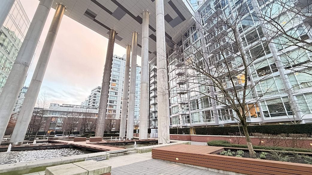 2015 1618 Quebec Street