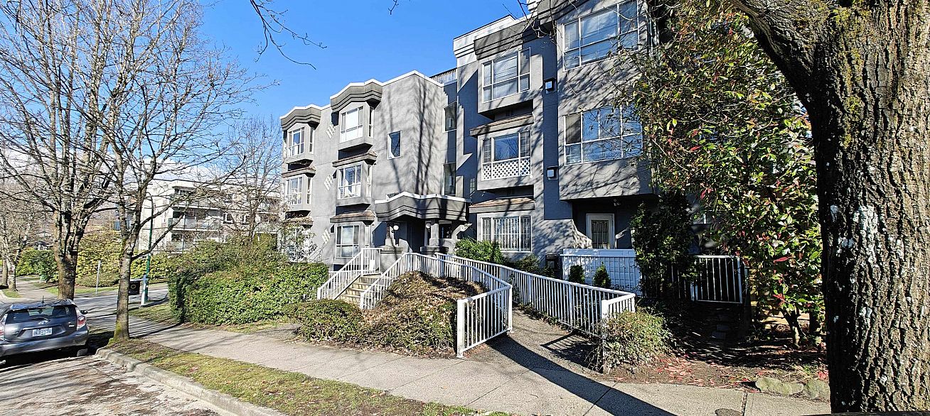 302 120 Garden Drive