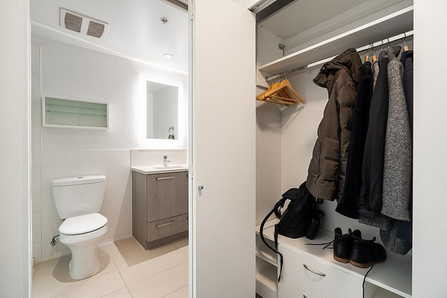 360 955 E Hastings Street