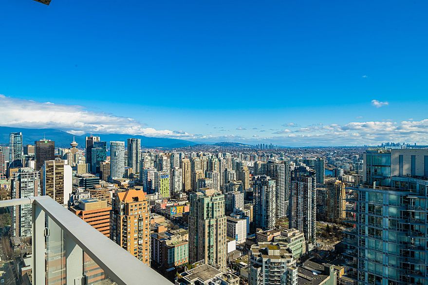 4306 1289 Hornby Street