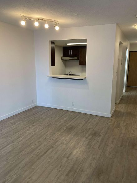 405 789 Drake Street