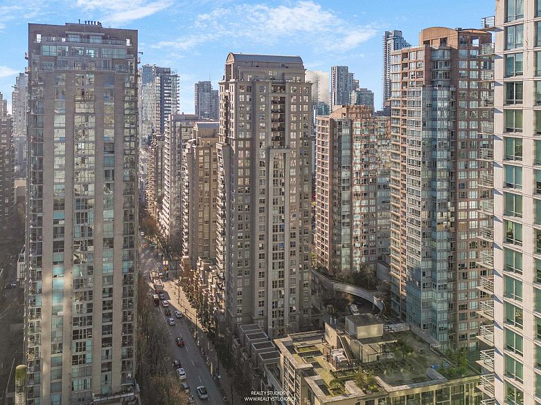 2208 969 Richards Street