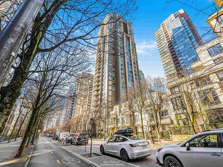 2208 969 Richards Street