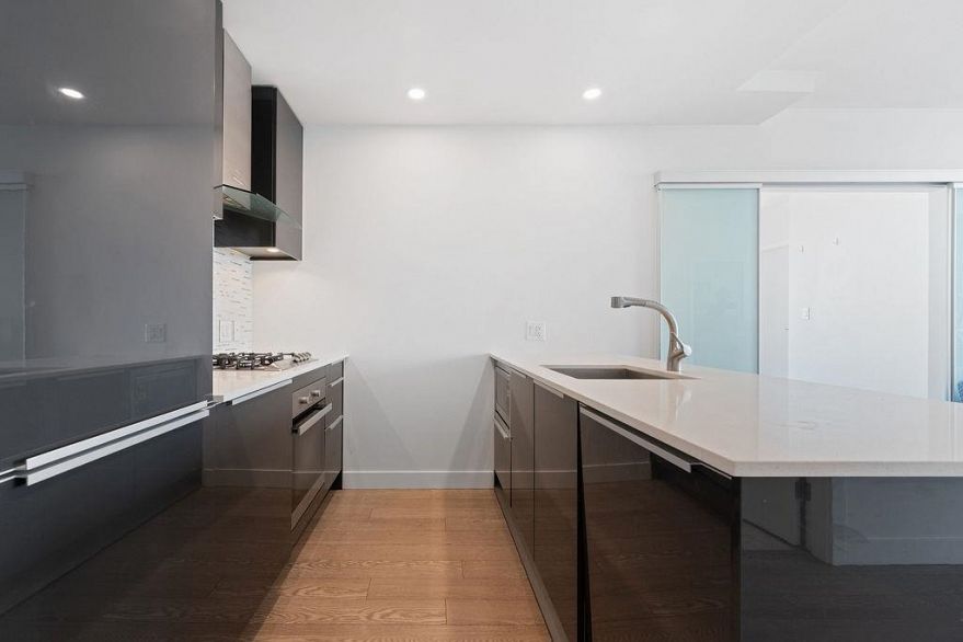 2904 1283 Howe Street