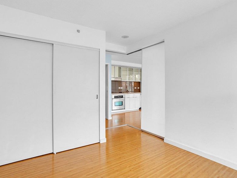 311 168 Powell Street