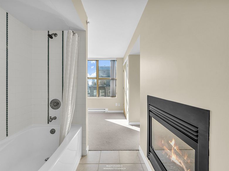 2208 969 Richards Street