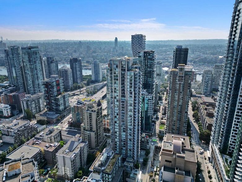 2904 1283 Howe Street