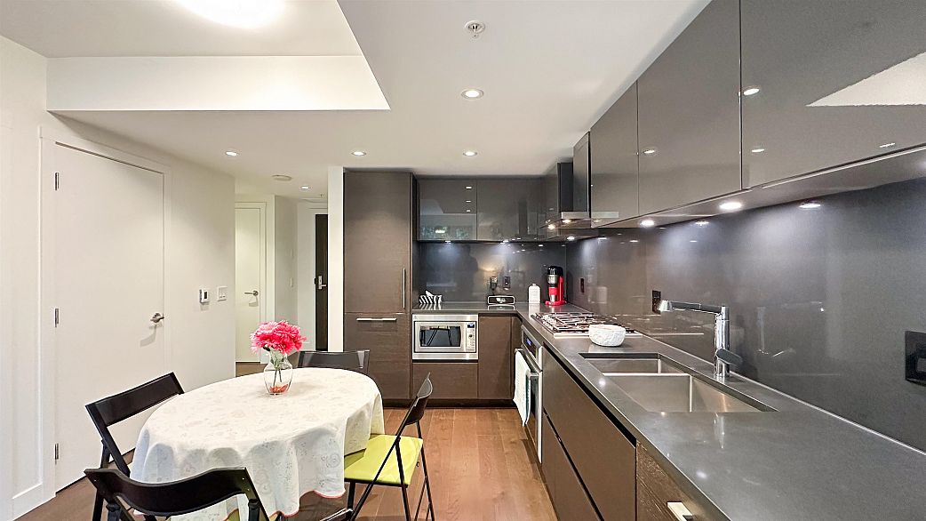 309 7128 Adera Street