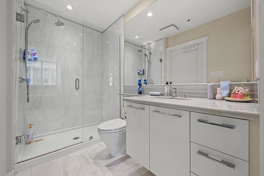 1206 5728 Berton Avenue