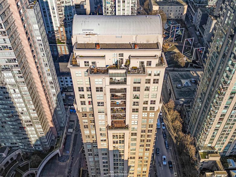 2208 969 Richards Street