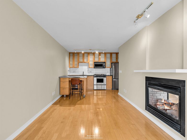 2208 969 Richards Street