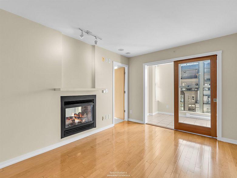 2208 969 Richards Street