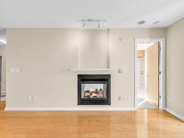 2208 969 Richards Street